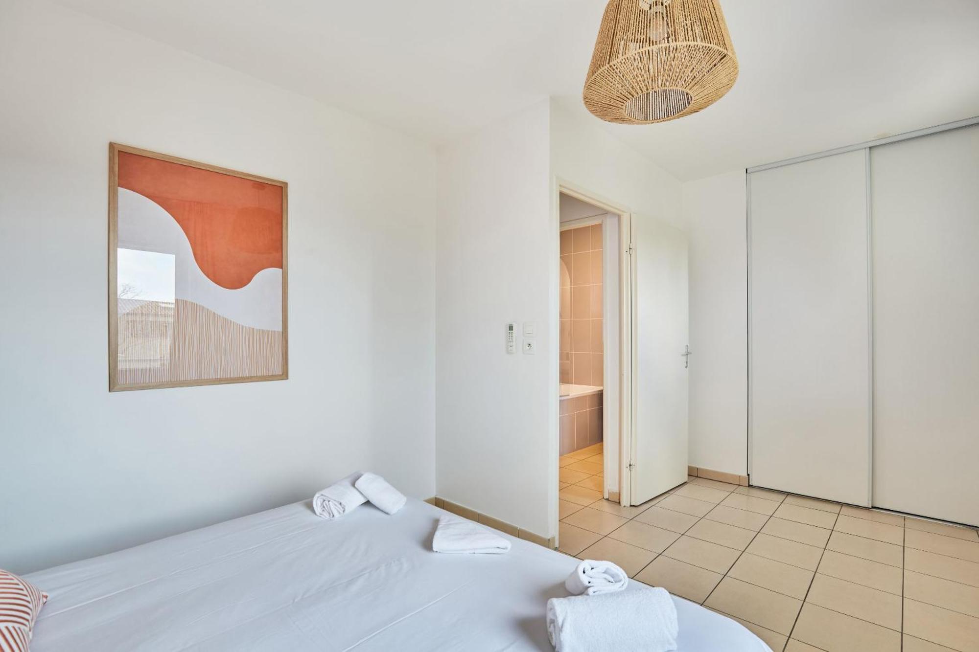 Residence Odalys Le Mas Des Flamants 艾格-莫尔特 外观 照片